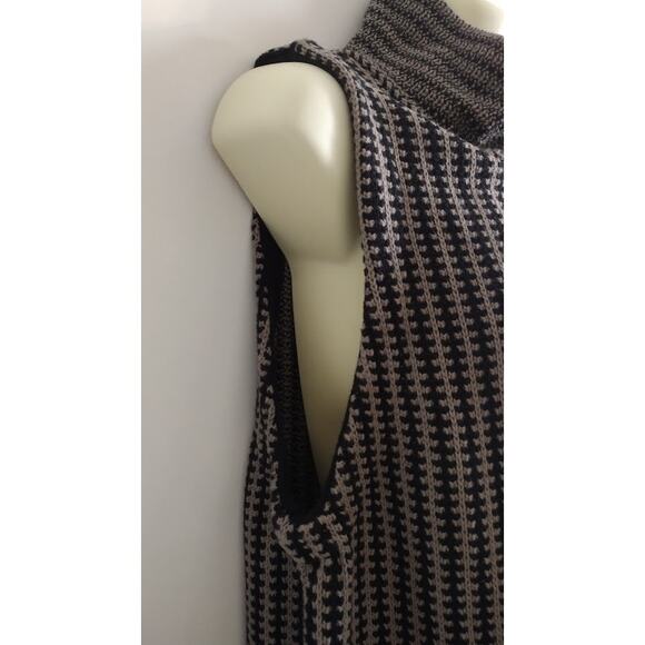 Habitat Long Bulky Knit Vest with High Button Collar, Blk/Taupe, Sz M - Picture 4 of 7